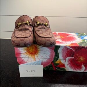 Men’s Gucci Horsebit Burgundy  Loafers with Gold Horsebit Hardware